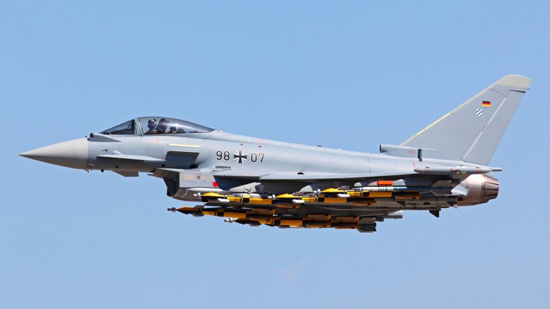 kaiyun体育app-切尔西在英超中立场逐步稳固，追赶排行榜前列，切尔西英超排名近30年